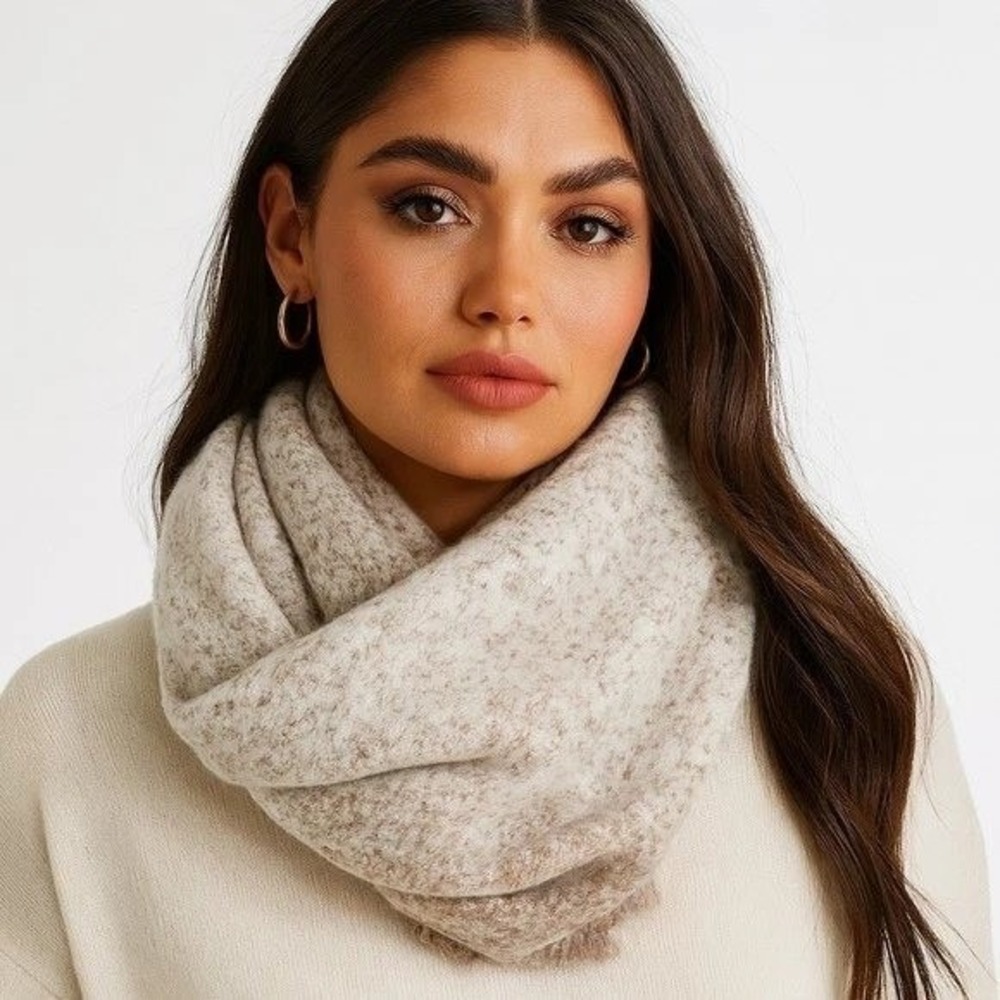 NWT Barefoot Dreams‎ Cozychic Lite One Size Soft Confetti Scarf Wrap Cream Taupe